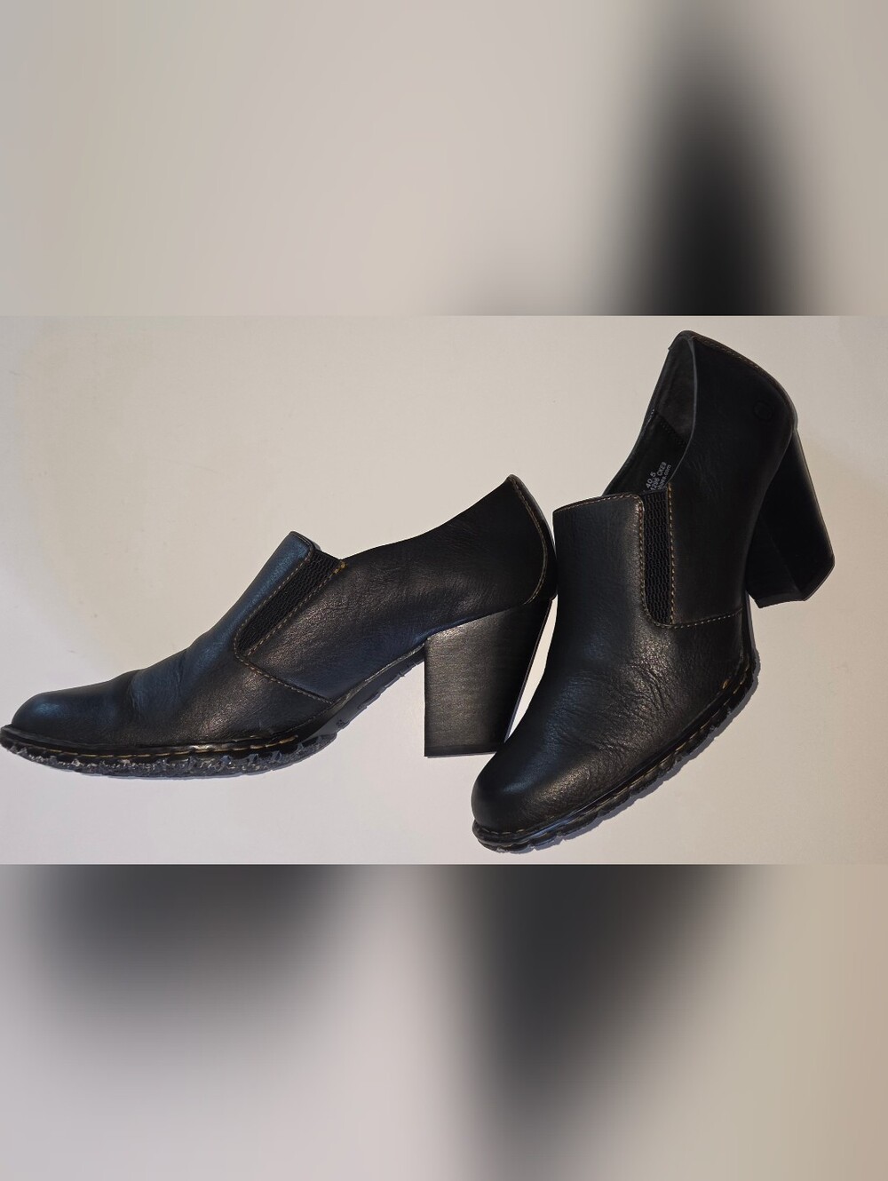 Born Gertrude Black Leather SlipOn Block Heel Booties 9 M Shootie Western Boho